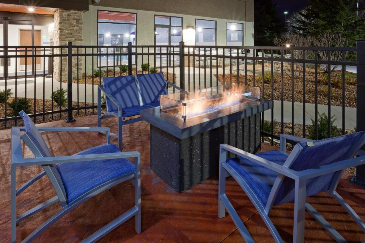 Hotel Express & Minneapolis - West End By Ihg 2*
