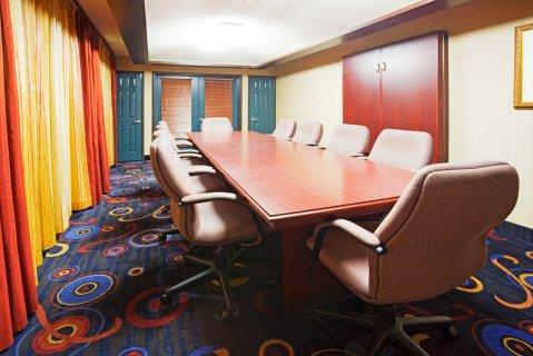 Express & Minneapolis - West End By Ihg Saint Louis Park