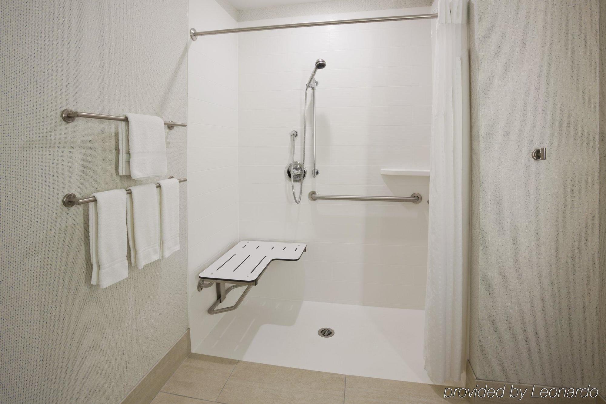 Hotel Express & Minneapolis - West End By Ihg Saint Louis Park