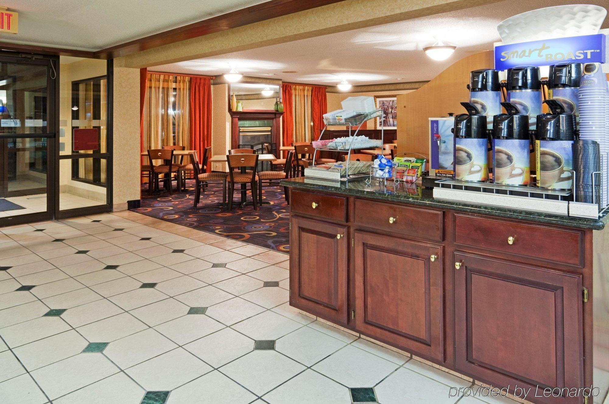 Express & Minneapolis-golden Valley By Ihg Saint Louis Park