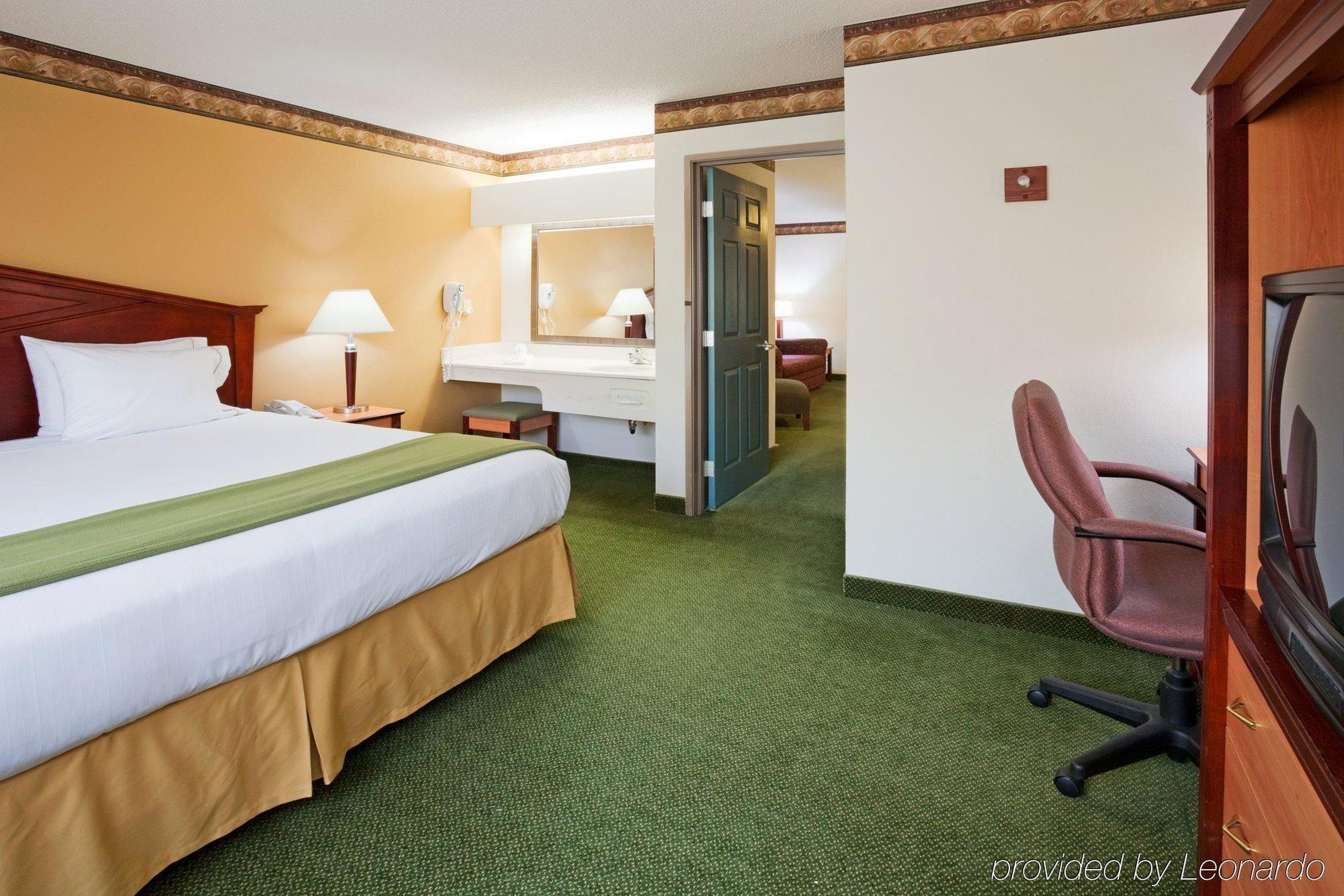Hotel Express & Minneapolis - West End By Ihg Saint Louis Park