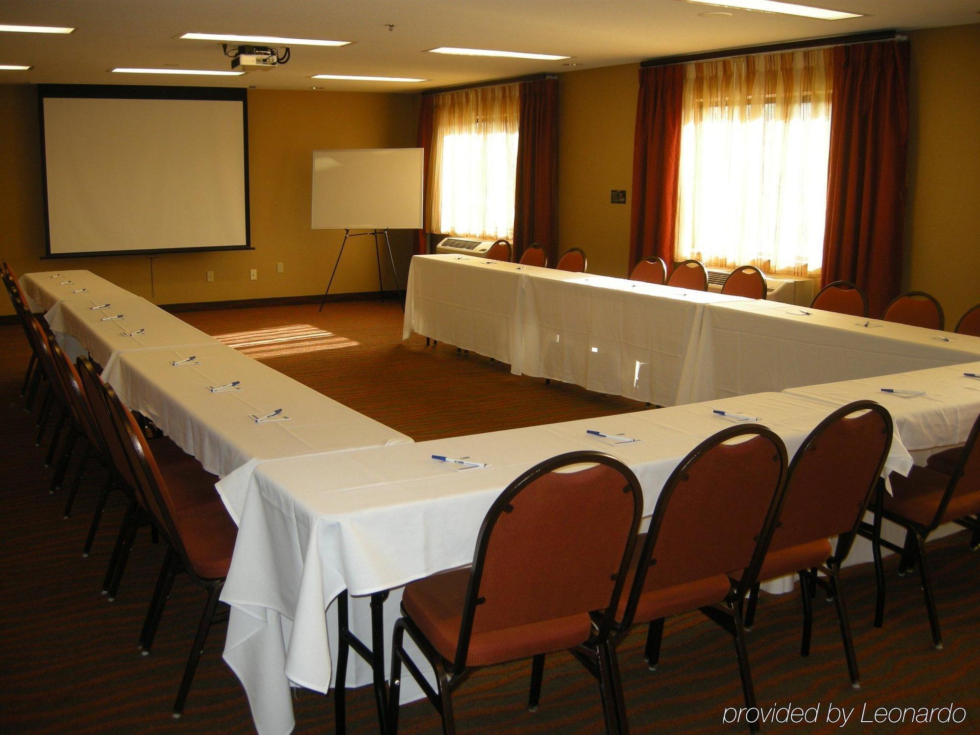 Express & Minneapolis - West End By Ihg Saint Louis Park