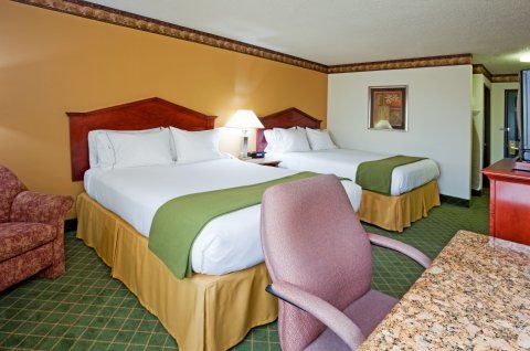 Express & Minneapolis - West End By Ihg Hotel