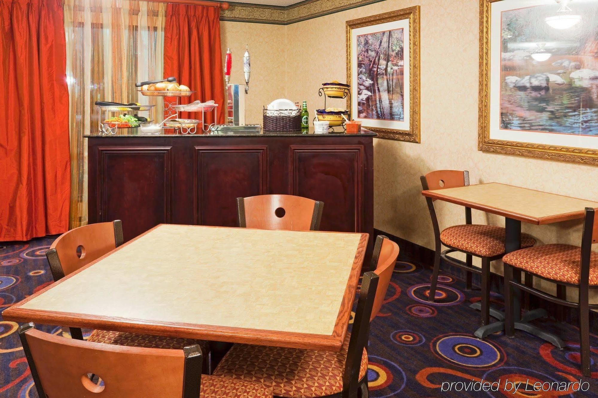 Express & Minneapolis - West End By Ihg 2*